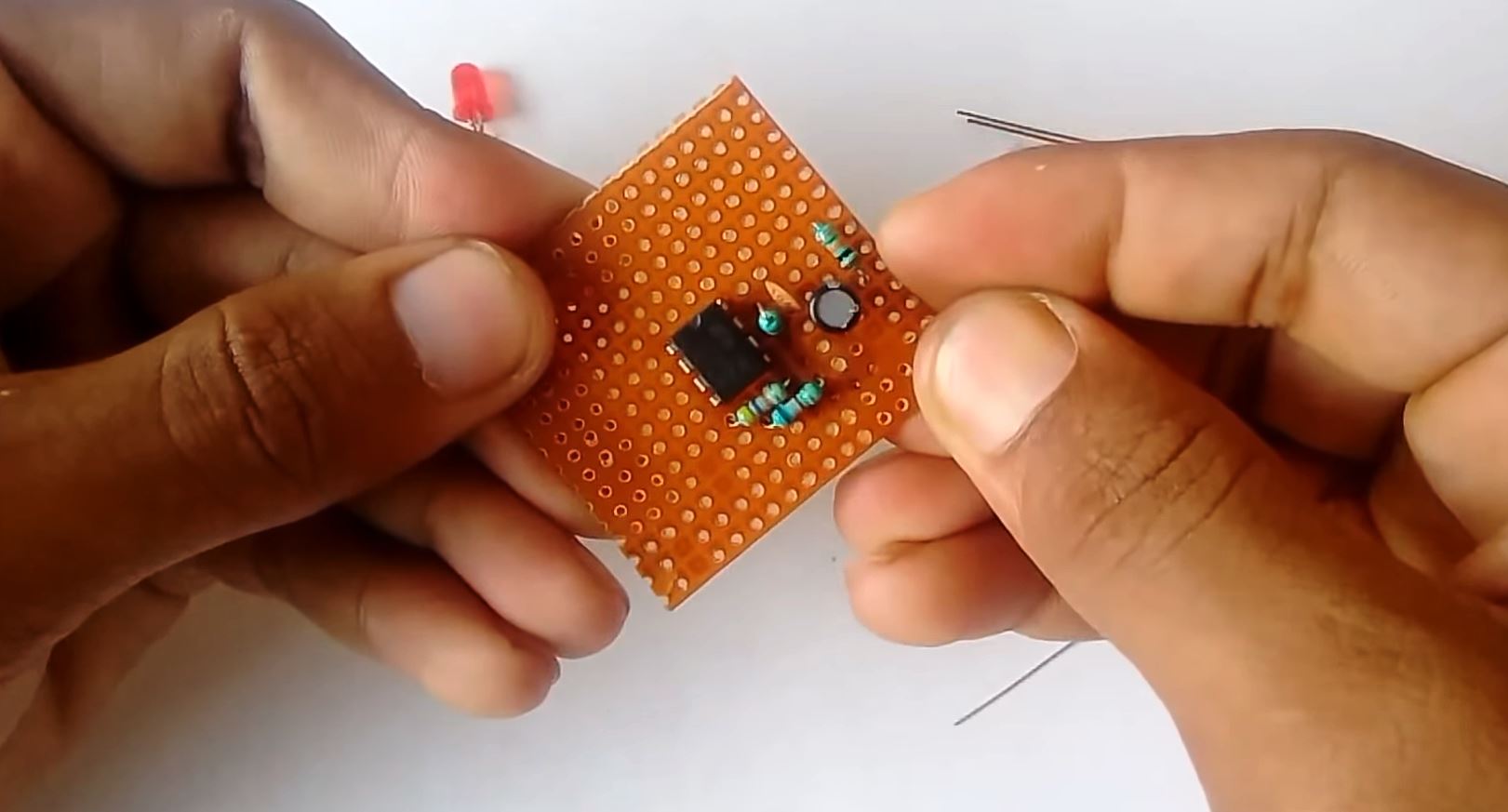 How To Make A Heart Rate Monitor Using LM358 IC Heart Beat sensor