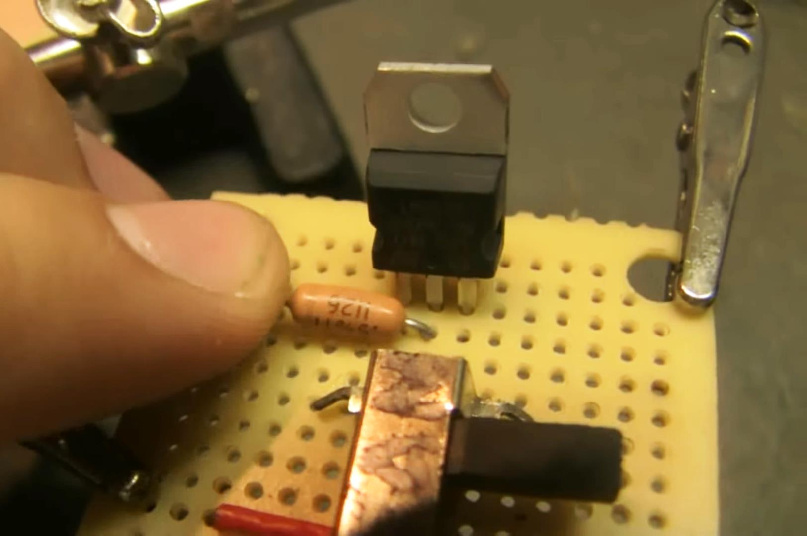 1000mW Laser Diode Module Driver Using LM317 Voltage Regulator IC