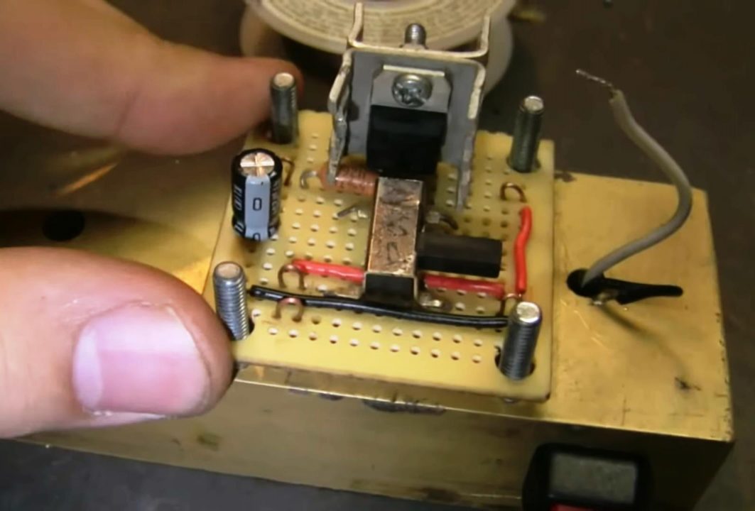 1000mW Laser Diode Module Driver Using LM317 Voltage Regulator IC