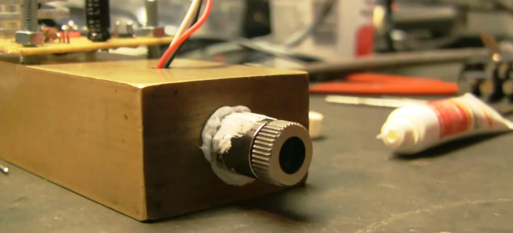 1000mW Laser Diode Module Driver Using LM317 Voltage Regulator IC